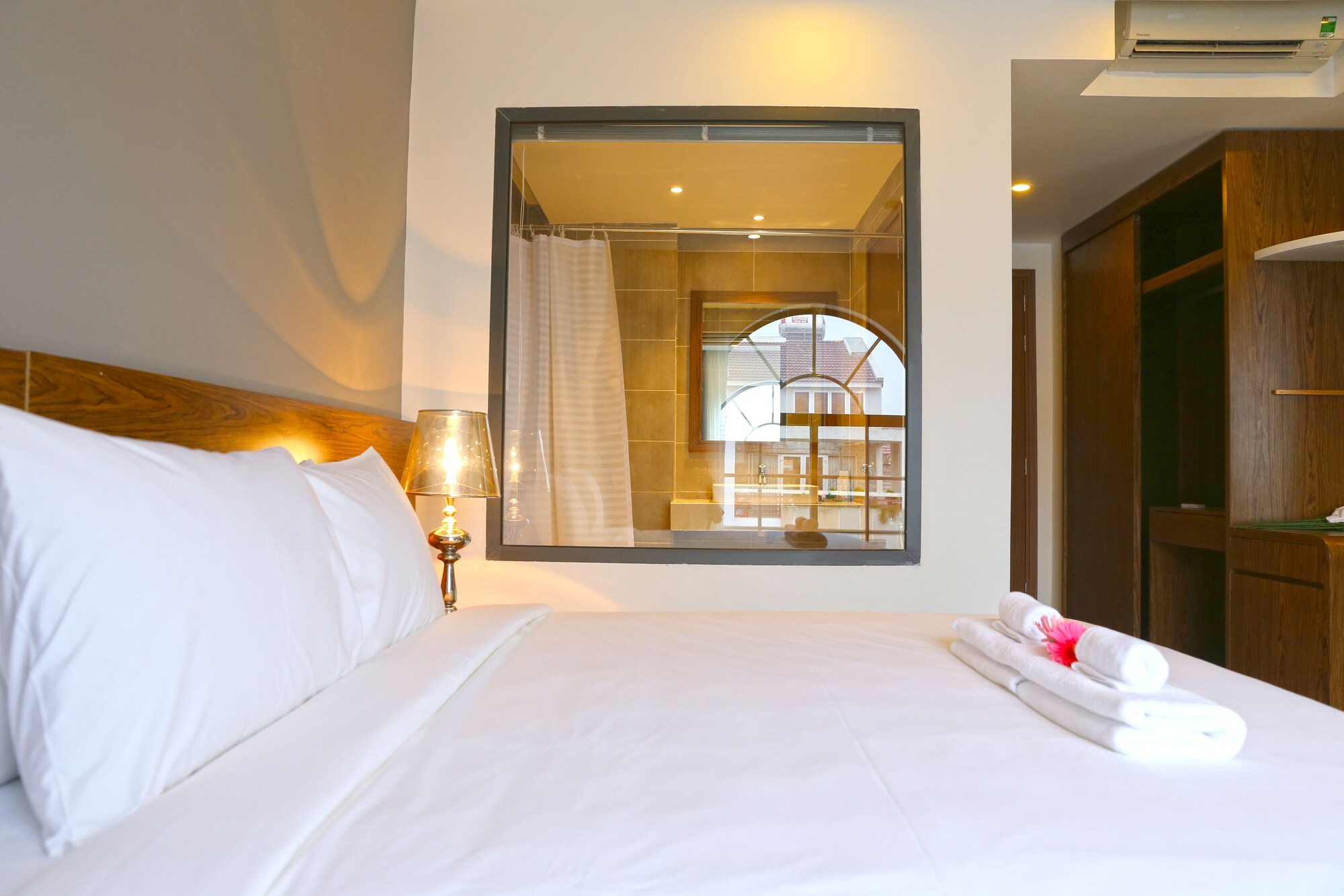 thao trang laluxe hotel