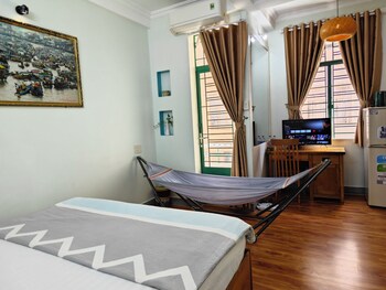 winter spring homestay