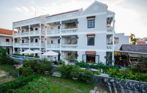 hoi an corn riverside villa