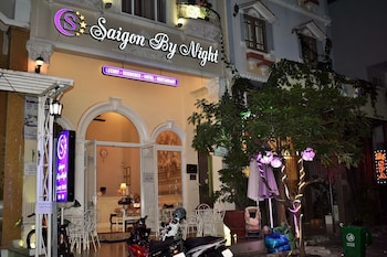 saigon by night luxury hotel