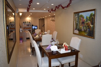 saigon by night luxury hotel