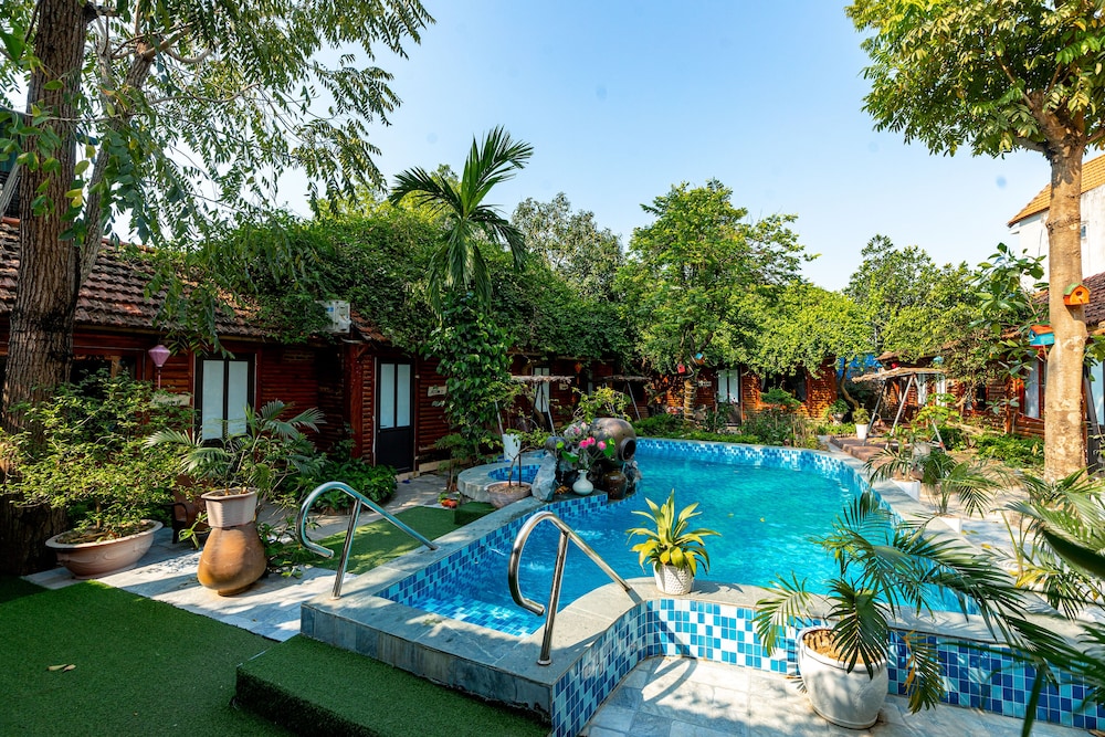 green peace bungalow