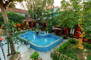 hoa lu