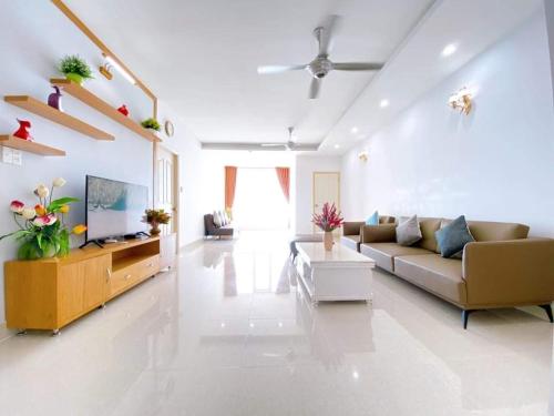 the grand condotel