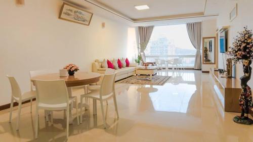 the grand condotel