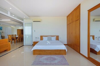 the grand condotel