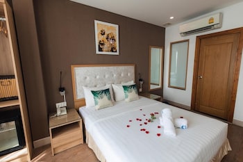 my villa hotel airport