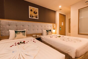 my villa hotel airport