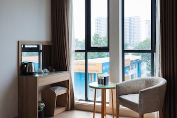 my villa hotel airport