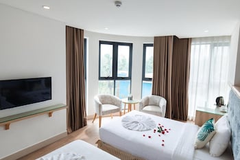 my villa hotel airport