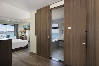 xavia hotel