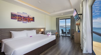 xavia hotel