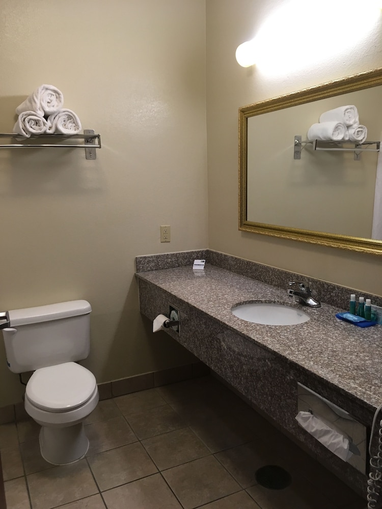 holiday inn express hotel and suites cadillac by ihg