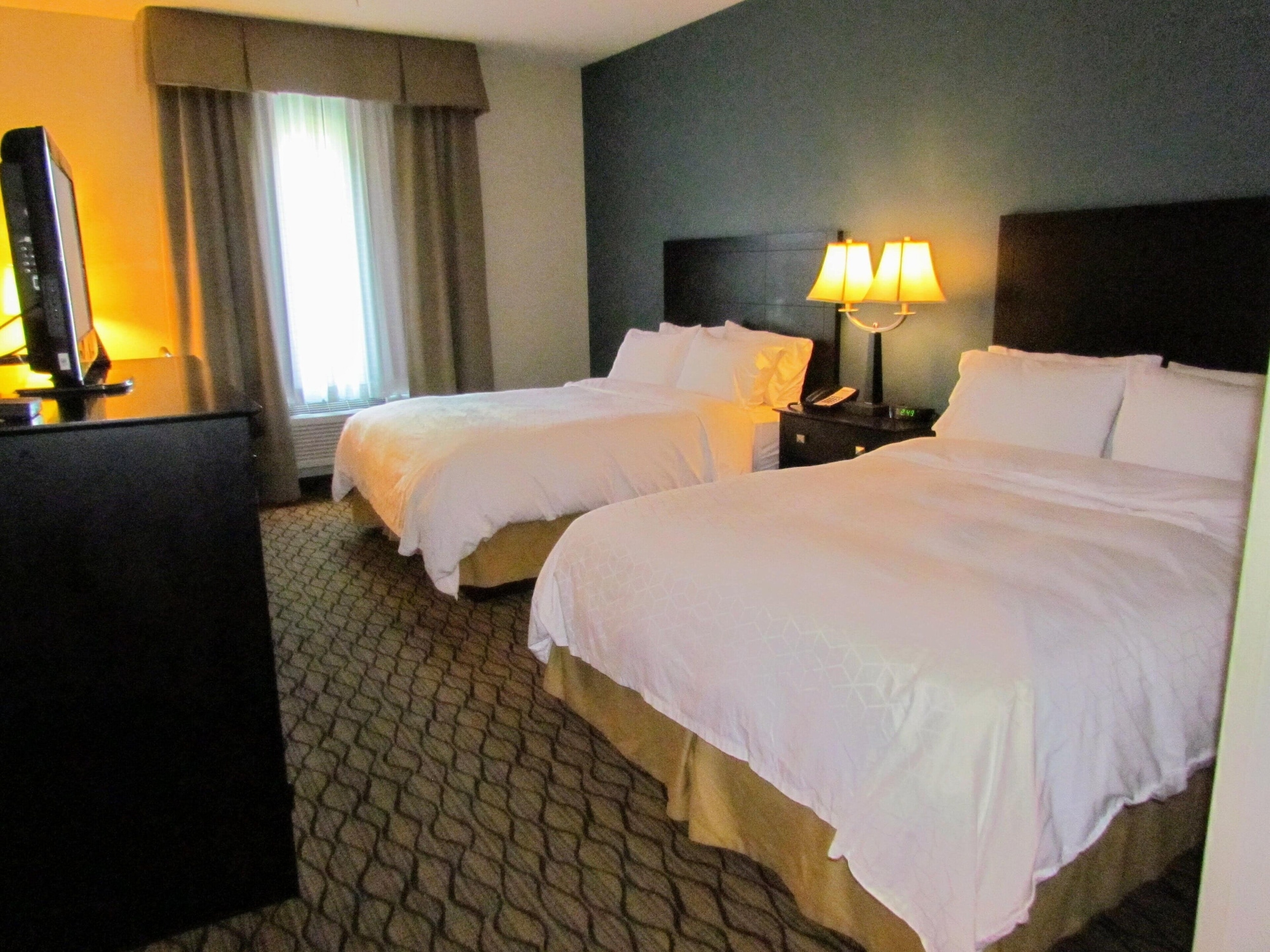 holiday inn express hotel and suites cadillac by ihg