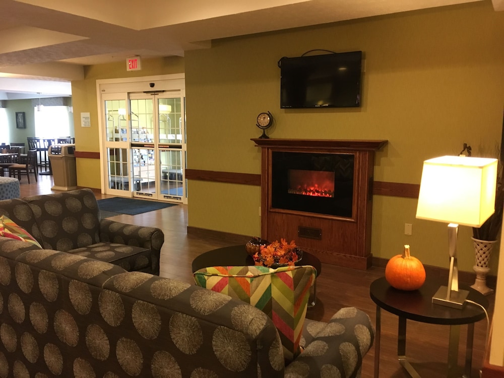 holiday inn express hotel and suites cadillac by ihg