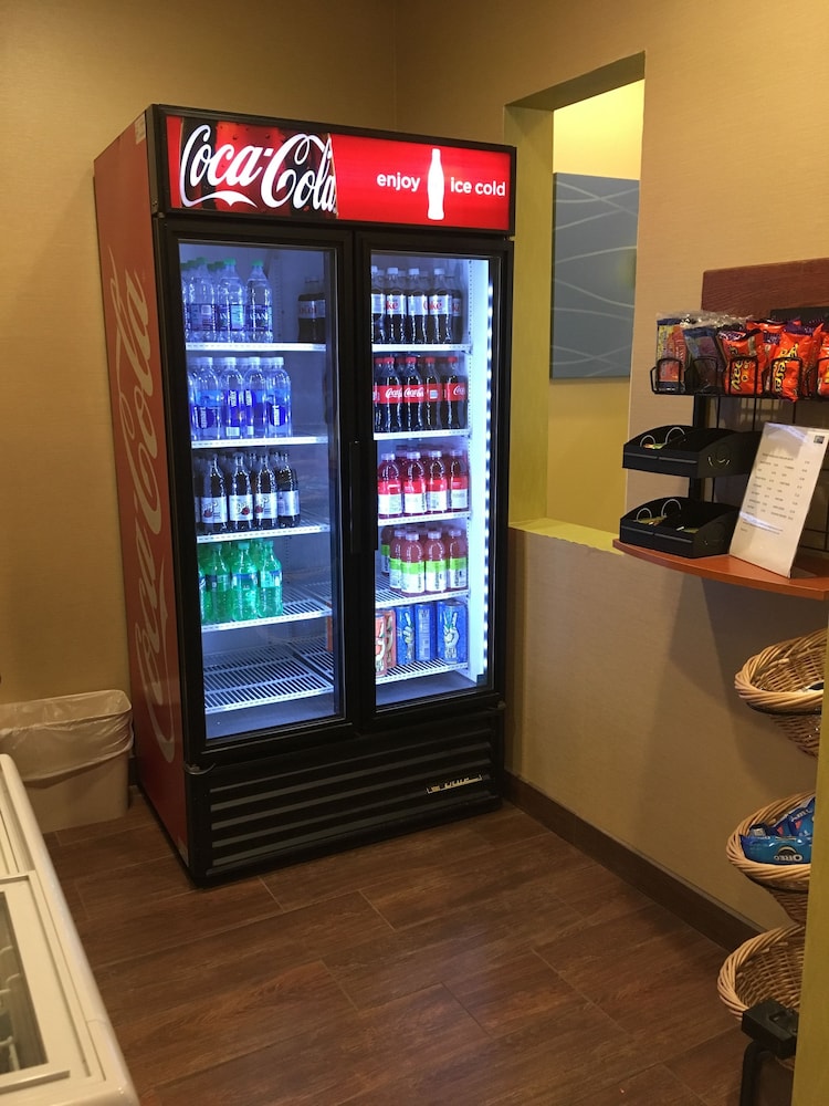 holiday inn express hotel and suites cadillac by ihg
