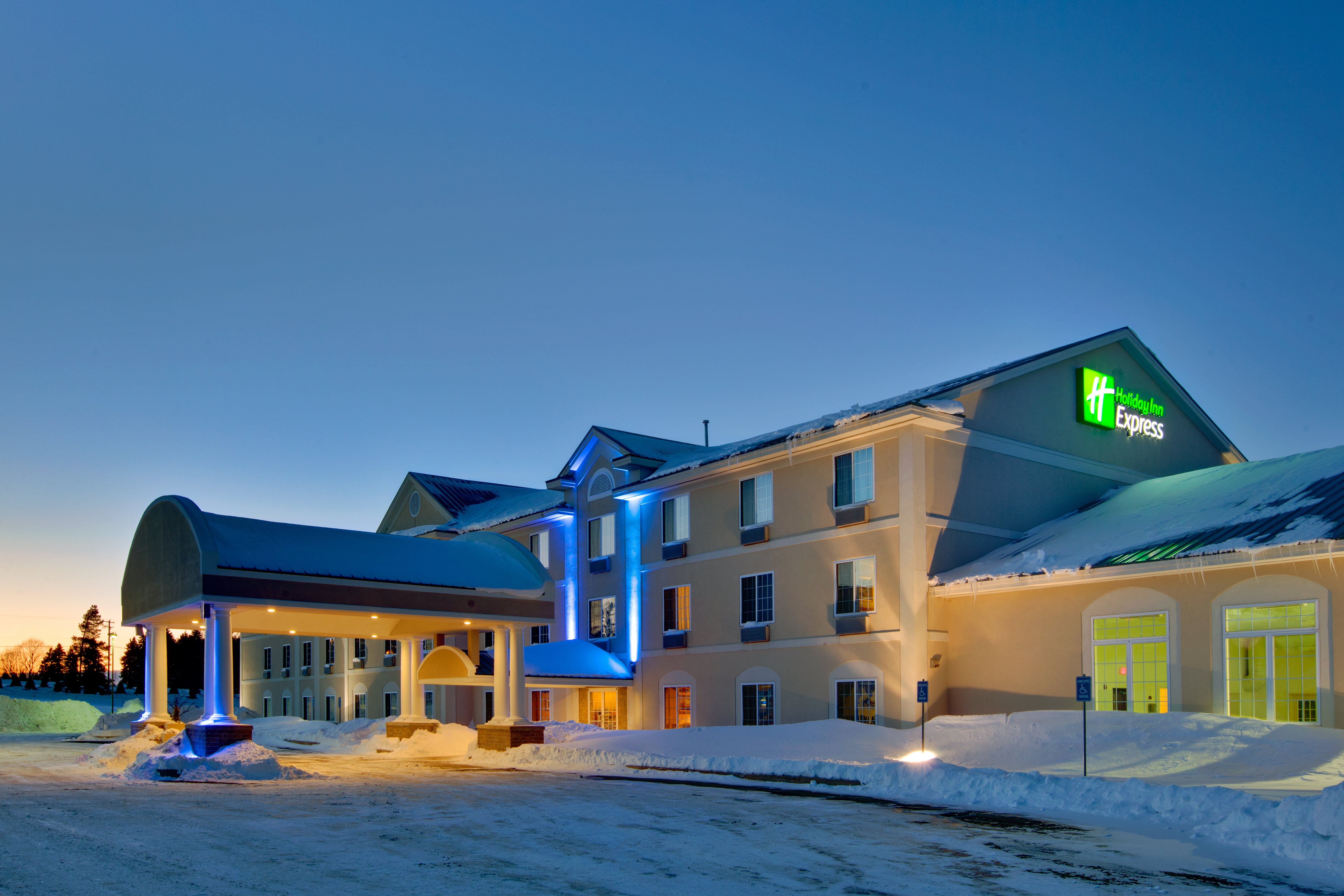holiday inn express hotel and suites cadillac by ihg