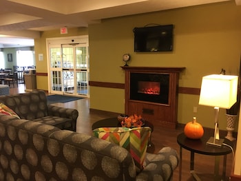 Holiday Inn Express Hotel & Suites Cadillac By Ihg,Clam Lake Township>>Cadillac,3 star