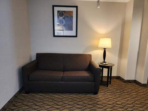 holiday inn express hotel and suites cadillac by ihg