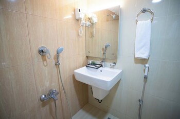 Sonargaon Royal Resort,,3 star