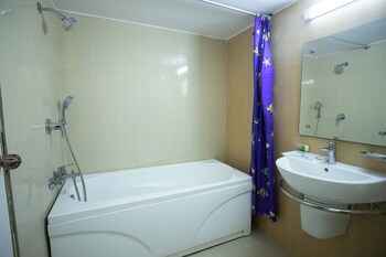 Sonargaon Royal Resort,,3 star