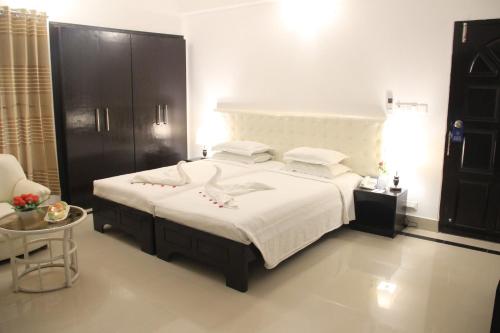 Aristocrat Inn,Near Gulshan Ladies Park,3 star