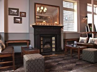 publove the crown battersea hostel