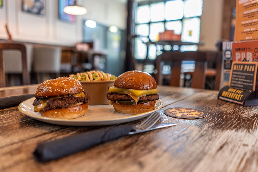 publove the crown battersea hostel