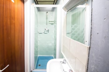 myroomz silver strand hotel