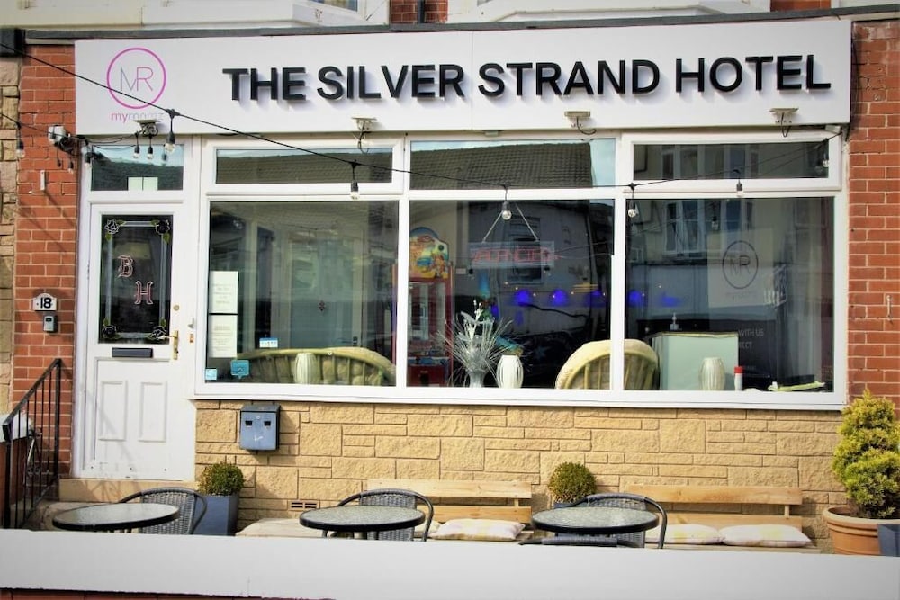 myroomz silver strand hotel