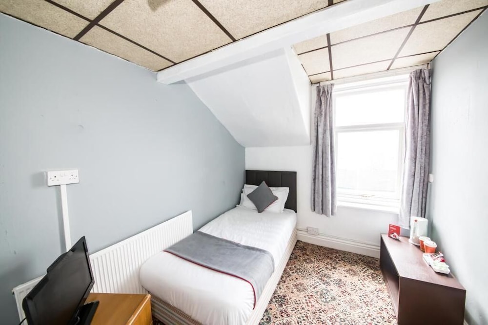 myroomz silver strand hotel