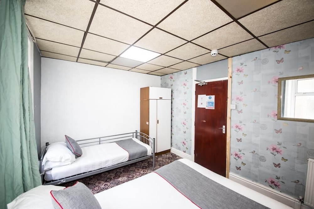 myroomz silver strand hotel