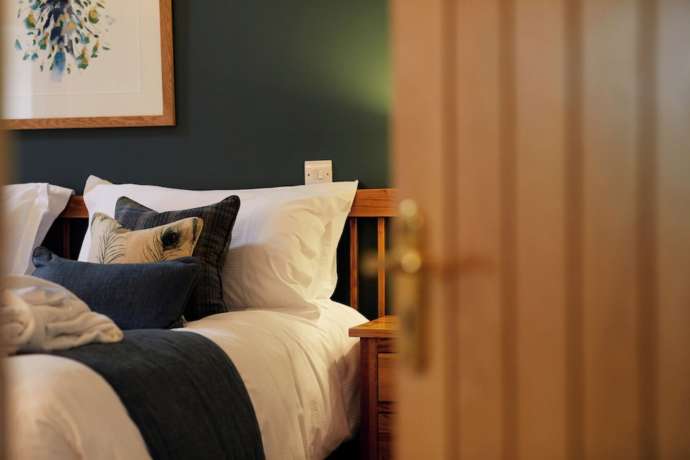 the old coach house adults only