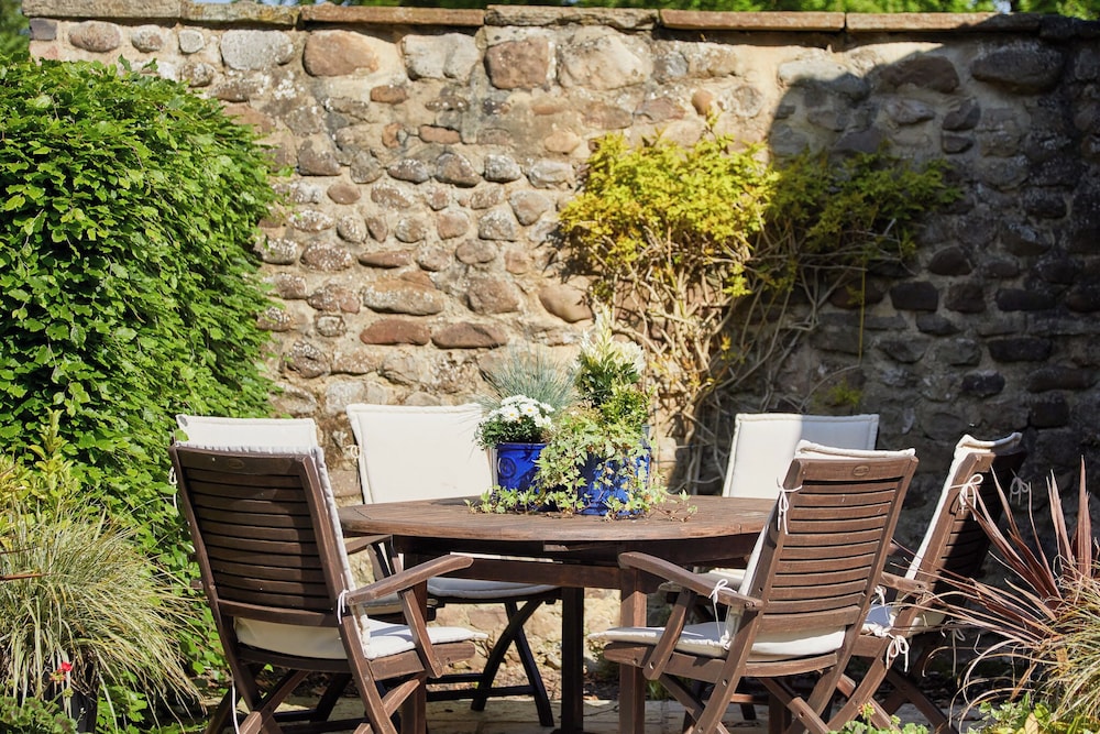 the old coach house adults only