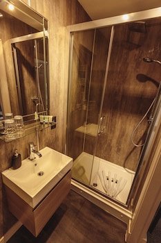 The Tower Gastro Pub & Apartments,Perth>>Crieff,4 star