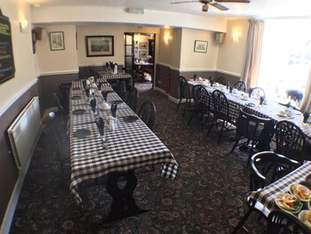 the fox and hounds inn