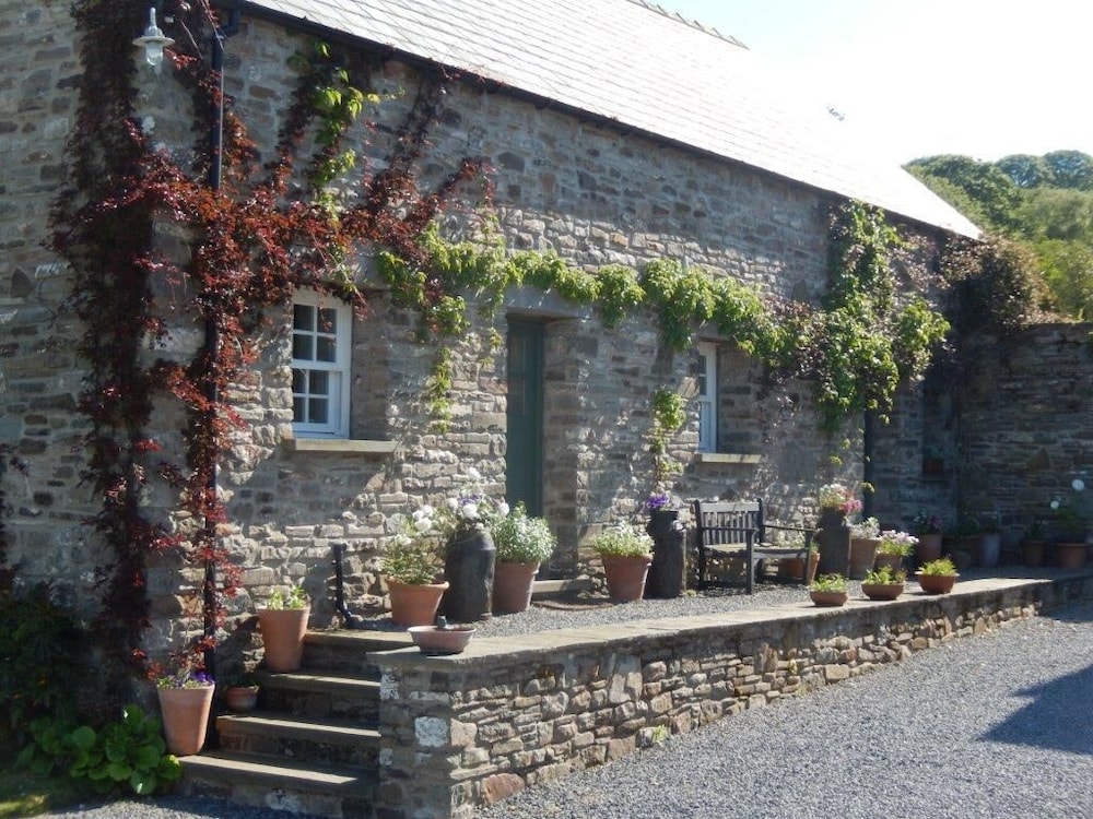 alltybrain farm cottages and bandb