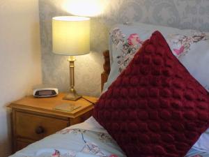 glendale guest house adults only