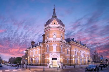 the lansbury heritage a sunday hotel canary wharf