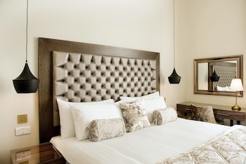 the lansbury heritage a sunday hotel canary wharf