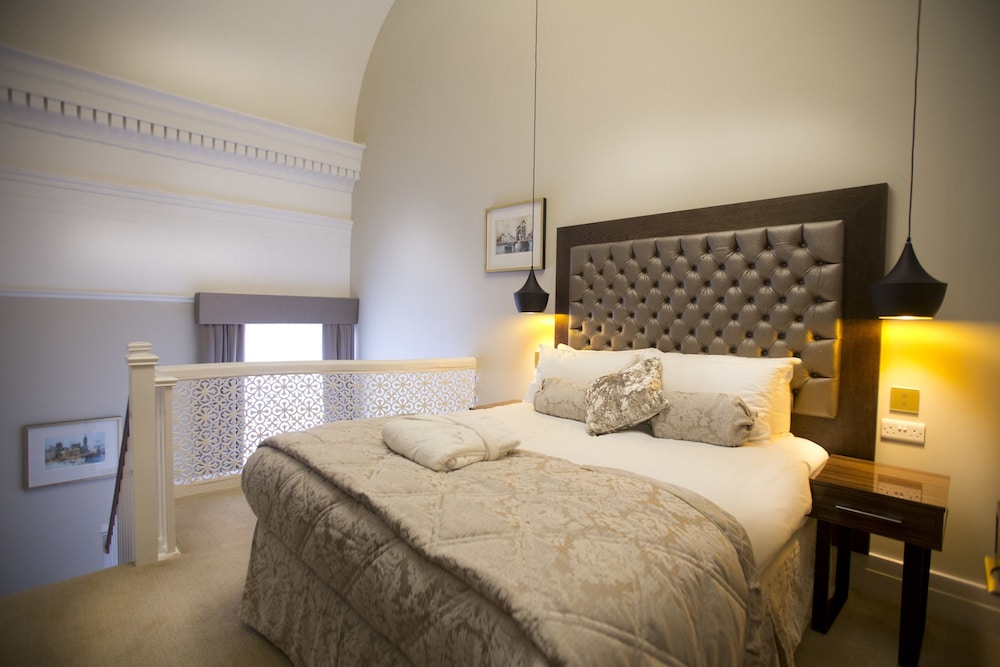 the lansbury heritage a sunday hotel canary wharf