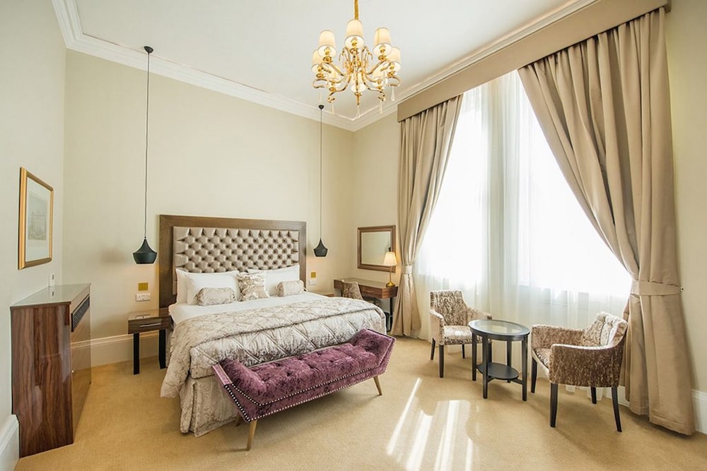 the lansbury heritage a sunday hotel canary wharf