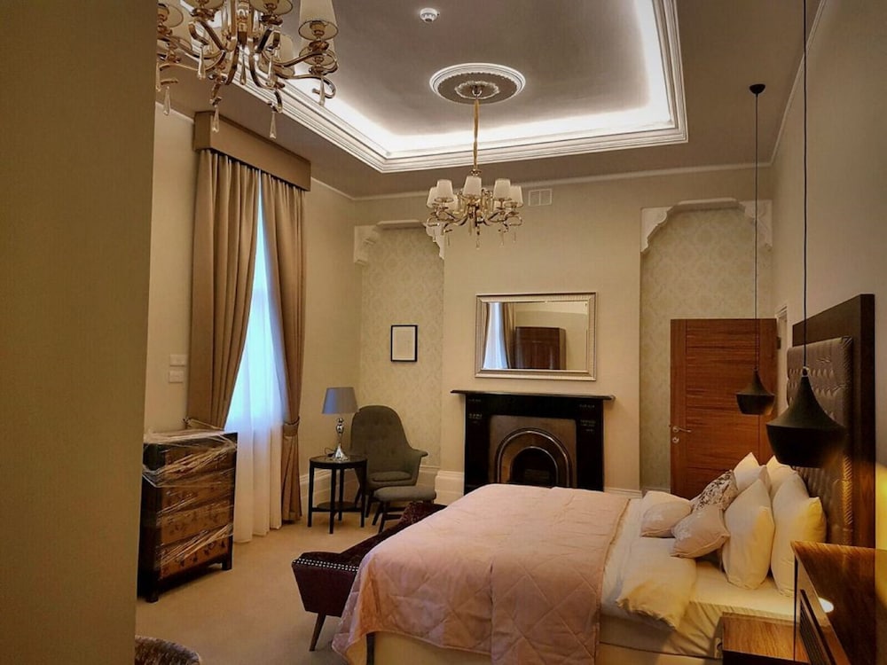 the lansbury heritage a sunday hotel canary wharf