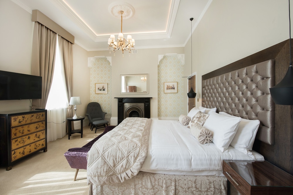 the lansbury heritage a sunday hotel canary wharf