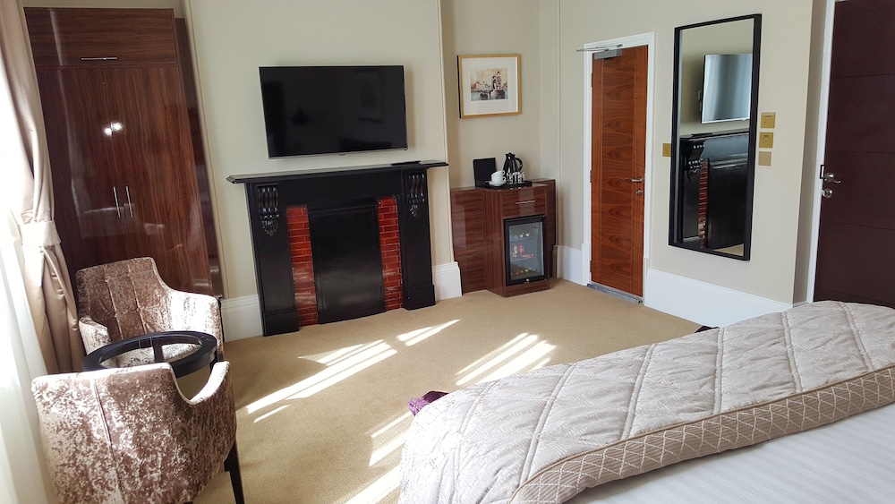 the lansbury heritage a sunday hotel canary wharf