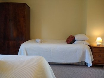 Lisieux House On Lough Neagh,Belfast>>Aghalee,3 star