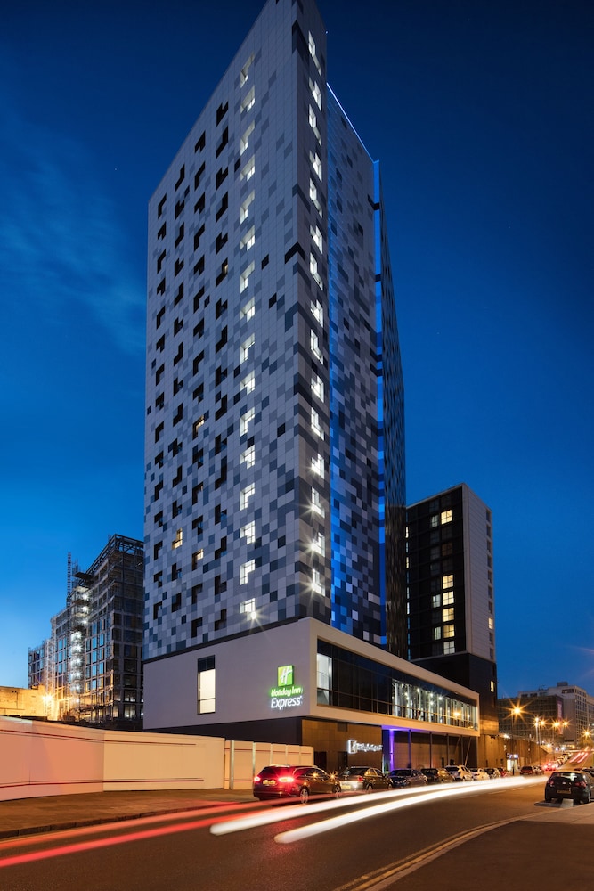 holiday inn express birmingham city centre by ihg