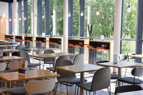 holiday inn express birmingham city centre by ihg