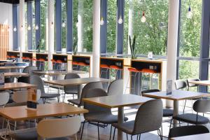 holiday inn express birmingham city centre by ihg