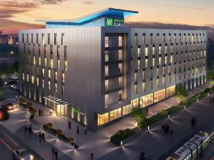 holiday inn express manchester trafford city by ihg